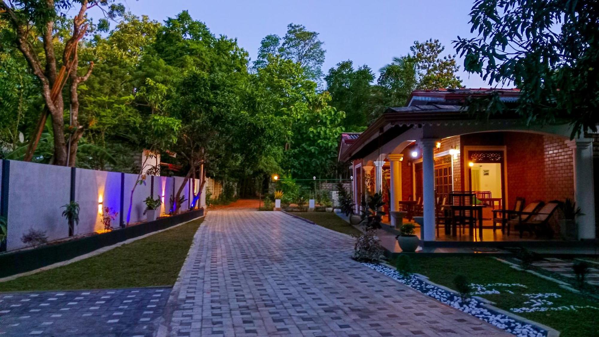 Sigiri Thilanka Rest Sigiriya Hotel Екстериор снимка