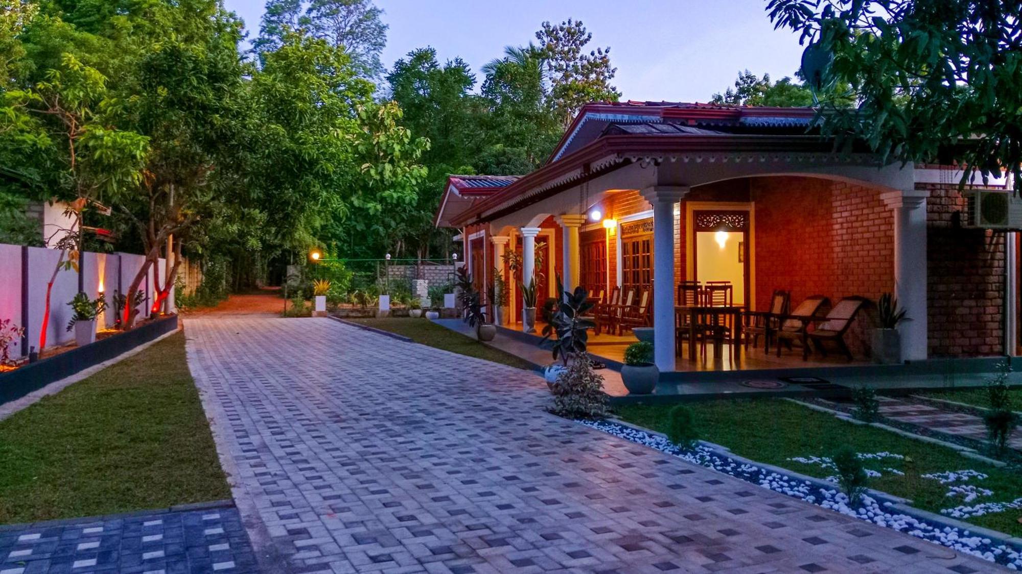 Sigiri Thilanka Rest Sigiriya Hotel Екстериор снимка
